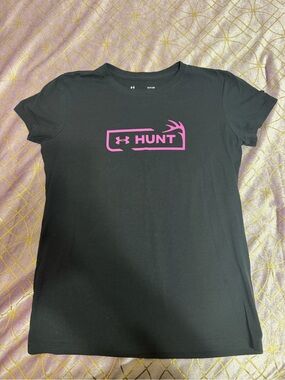 💥 WOMENS Under Armour Black & Pink 'HUNT' Short Sleeve Tee